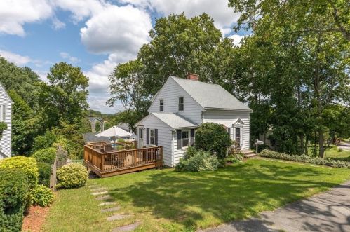 51 Rdg St, Arlington MA 02474-1706 exterior