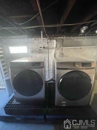 100 Emerson St, Carteret NJ  07008-2612 exterior