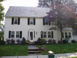 76 Park Ave, Newton, MA 02458-2629