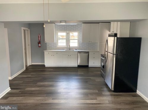 1055 Milton Ave, West Deptford NJ  08093-1731 exterior