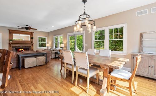 210 White Rd, Little Silver NJ 07739-1137 exterior