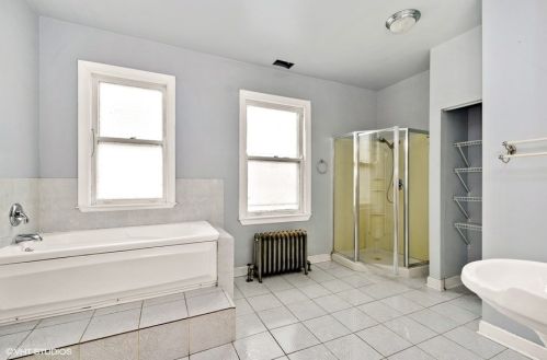 1329 Clinton Ave, Forest View IL 60402-1231 exterior