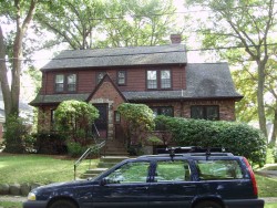 88 Brackett Rd, Newton, MA 02458-2614