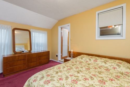 24 Volusia Rd, Hingham MA 02043-3041 exterior