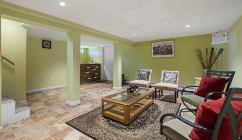 2 Jonathan Rd, Burlington MA 01803-1414 exterior