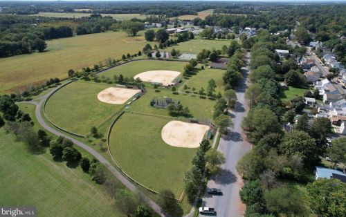 24854 Main St, Columbus NJ 08022-1339 exterior