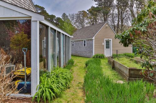 120 Viola Rd, Eastham MA  02642-1792 exterior