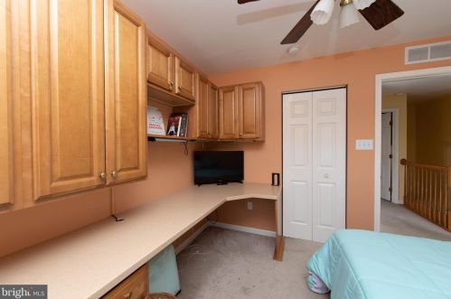 36 Hackemore St, Burlington NJ 08016-3056 exterior