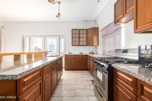 2938 Coronado Rd, Phoenix AZ 85008-3825 exterior