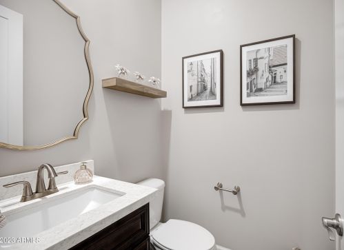 8976 8 Dr, Phoenix AZ 85041-6754 exterior