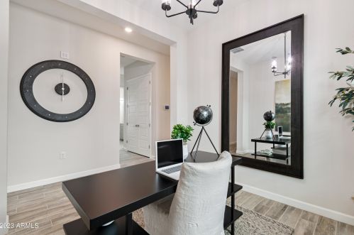 21926 61 St, Phoenix AZ 85035-1601 exterior