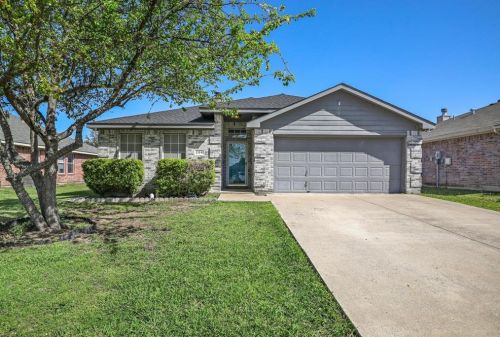 209 Lake Wichita Dr, St Paul, TX 75098-4877