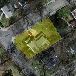 32 Dwhinda Rd, Newton MA  02468-1833 aerial view