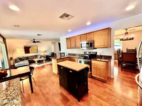 526 Butler Dr, Phoenix AZ 85051-4650 exterior