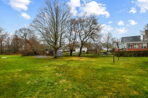 50 Pleasant St, Whitman MA 02382-2118 exterior