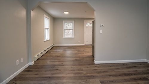 64 Reed St, Worcester MA 01602-4308 exterior