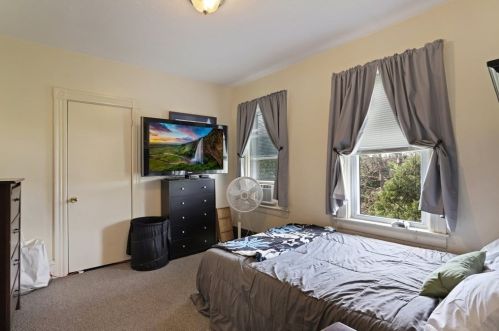 32 Corthell Ave, Whitman MA 02382-1803 exterior