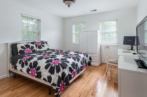 41 Wildwood Dr, Southborough MA 01772-1990 exterior