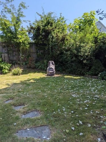 1007 Rock St, Fall River MA 02720-3212 exterior