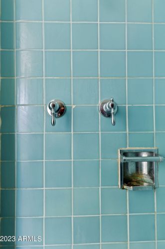 525 Edgemont Ave, Phoenix AZ 85035-1809 exterior