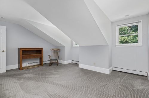 4 Pinegrove Rd, Hingham MA 02043-3923 exterior