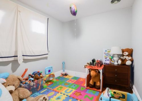 42 Lewis St, Worcester MA 01610-1702 exterior