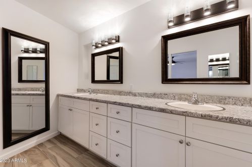 4115 Cinnabar Ave, Phoenix AZ 85020-1734 exterior