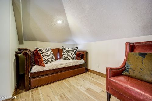 953 Park Ave, Park City UT 84060-5202 exterior