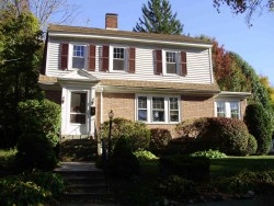 16 Maplewood Ave, Newton, MA 02459-2526