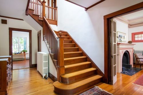 211 Highland Ave, Newton, MA 02465-2511