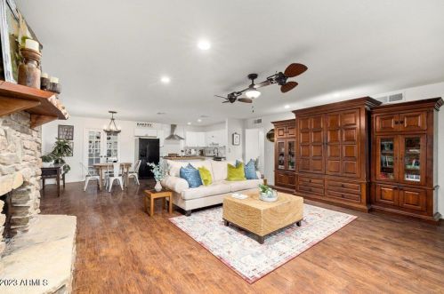 18819 30th St, Phoenix AZ  85050-3411 exterior