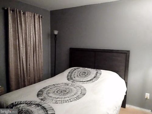 1170 Tristram Cir, West Deptford NJ 08051-2262 exterior