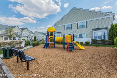 19 Brookfield Dr, Jackson Twp NJ 08527-3865 exterior