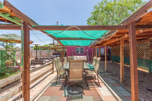 2209 Adams, Phoenix AZ 85009-5234 exterior