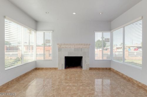 1501 Edgemont Ave, Phoenix AZ 85035-1808 exterior