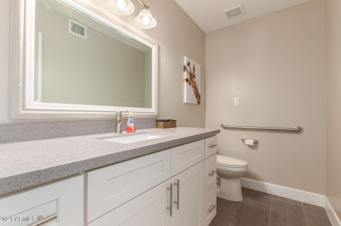 8007 7th Ave, Phoenix AZ  85021-5613 exterior