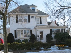 652 Watertown St, Newton, MA 02460-1319