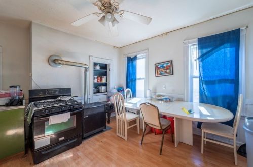 59 Catharine St, Worcester MA 01605-2809 exterior