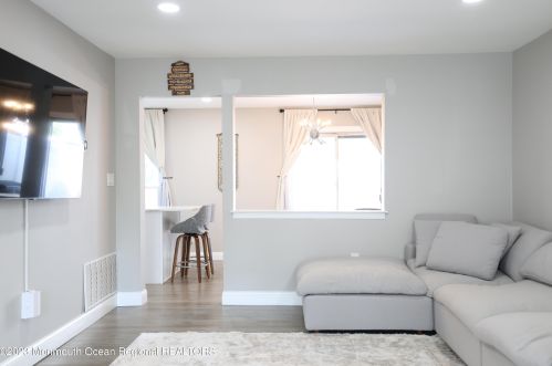 30 Renee Ct, Jackson Twp NJ 08527-2371 exterior