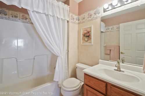 11 Manchester Ct, Jackson Twp NJ 08527-3972 exterior