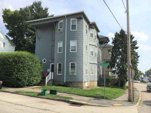 2 Bourne St, Worcester, MA 01606-2305