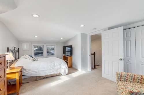 6 Idalla Rd, Worcester MA 01606-1043 exterior