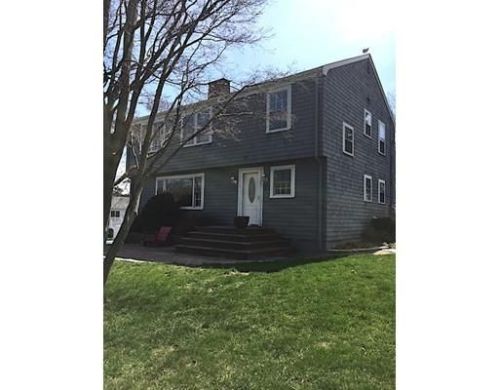 4 Seagull St, Rockport, MA 01966-2127