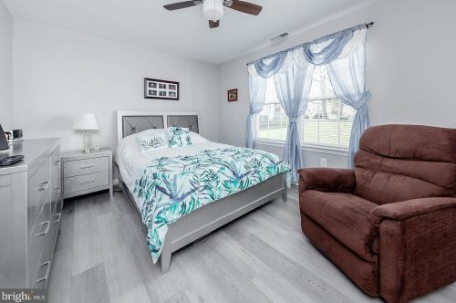 1162 Tristram Cir, West Deptford NJ  08051-2239 exterior