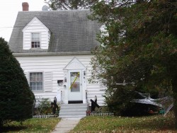 404 Homer St, Newton, MA 02459-1443