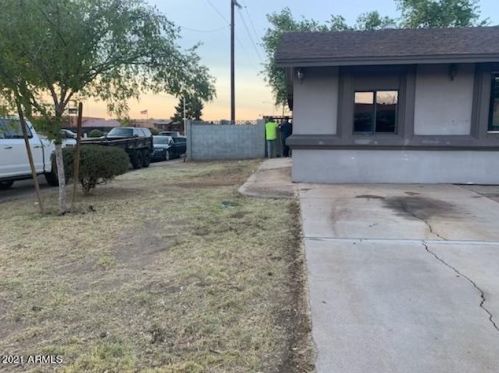 8244 Fairmount Ave, Phoenix, AZ 85033-3410