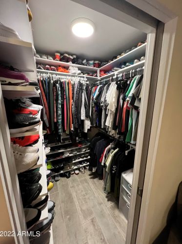 4927 43rd St, Phoenix AZ 85050-3358 exterior