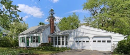 27 Mountain View St, South Hadley, MA 01075-2133