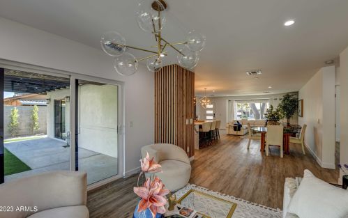 4043 44th Pl, Phoenix AZ  85018-5401 exterior