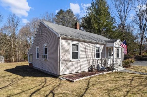 19 Whitehorse Rd, Hingham MA  02043-3005 exterior